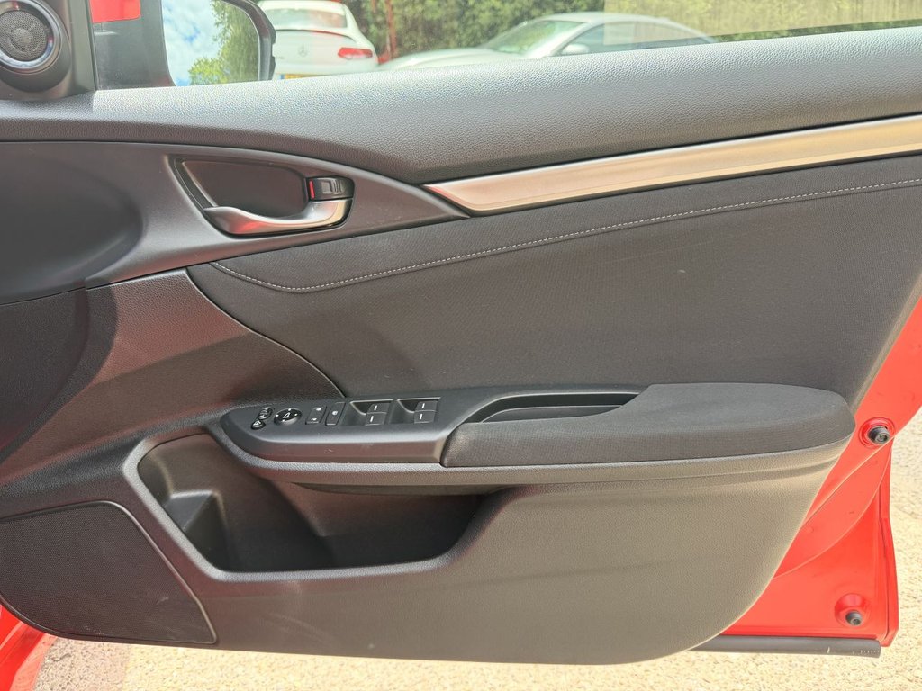 USED 2019 19 HONDA CIVIC 1.6 i-DTEC SR Hatchback 5dr Diesel Manual Euro 6 (s/s) (120 ps) Sat Nav, Rear Camera