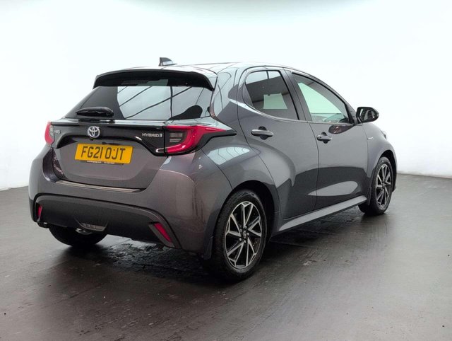 USED 2021 21 TOYOTA YARIS 1.5 Yaris Design HEV CVT 5dr CLICK+COLLECT / HOME DELIVERY