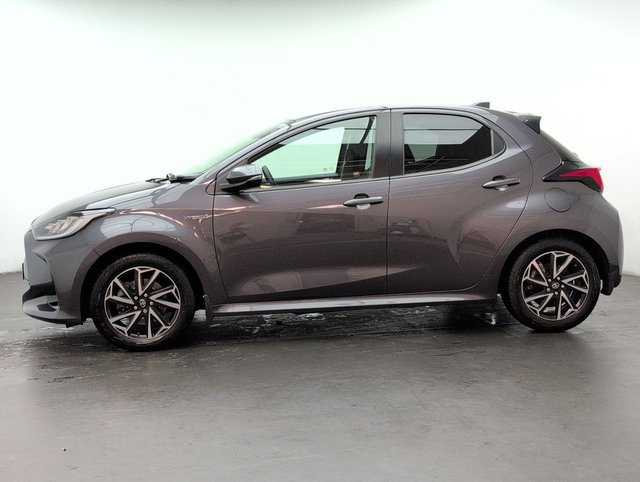 USED 2021 21 TOYOTA YARIS 1.5 Yaris Design HEV CVT 5dr CLICK+COLLECT / HOME DELIVERY