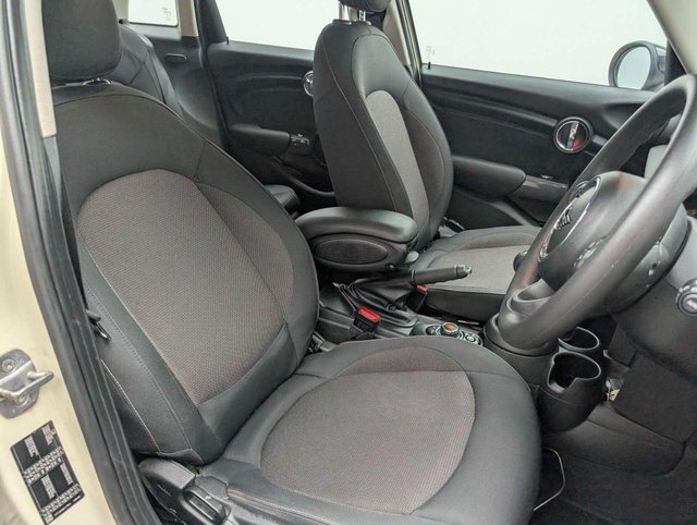 USED 2019 19 MINI HATCH 1.5 Cooper Classic 5dr CLICK+COLLECT / HOME DELIVERY