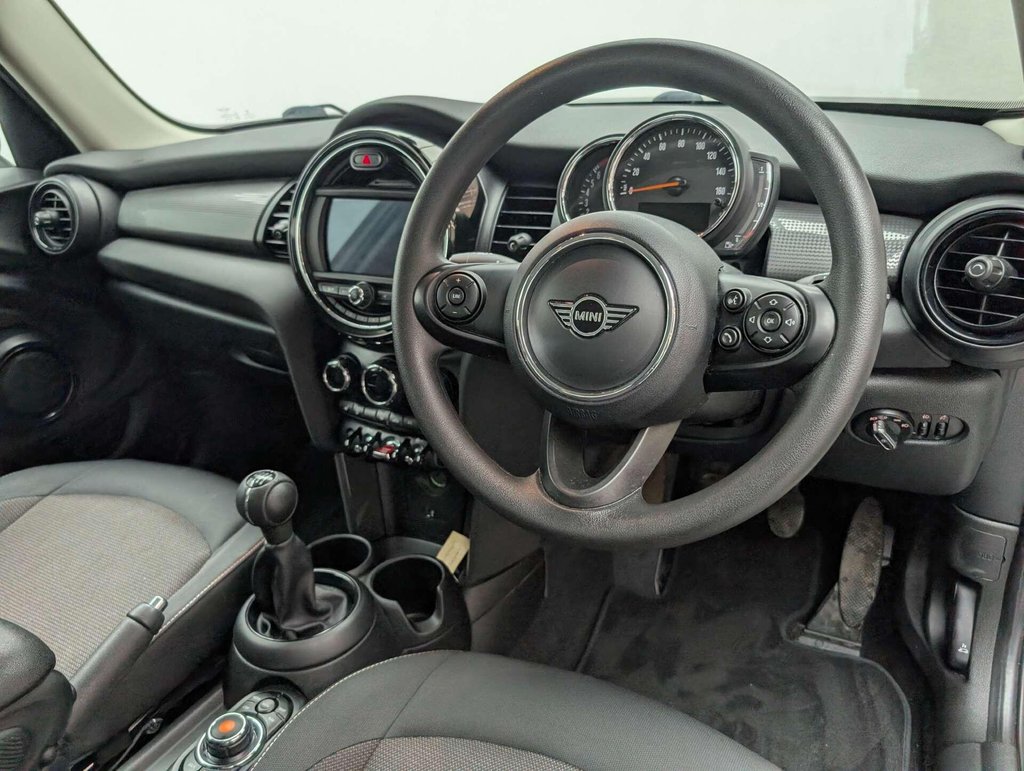 Used 2019 19 MINI HATCH 1.5 Cooper Classic 5dr CLICK+COLLECT / HOME DELIVERY