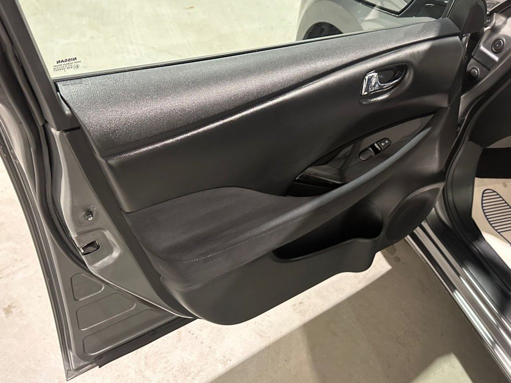 USED 2017 66 NISSAN LEAF 30kWh Acenta Hatchback 5dr Electric Auto (109 bhp) 