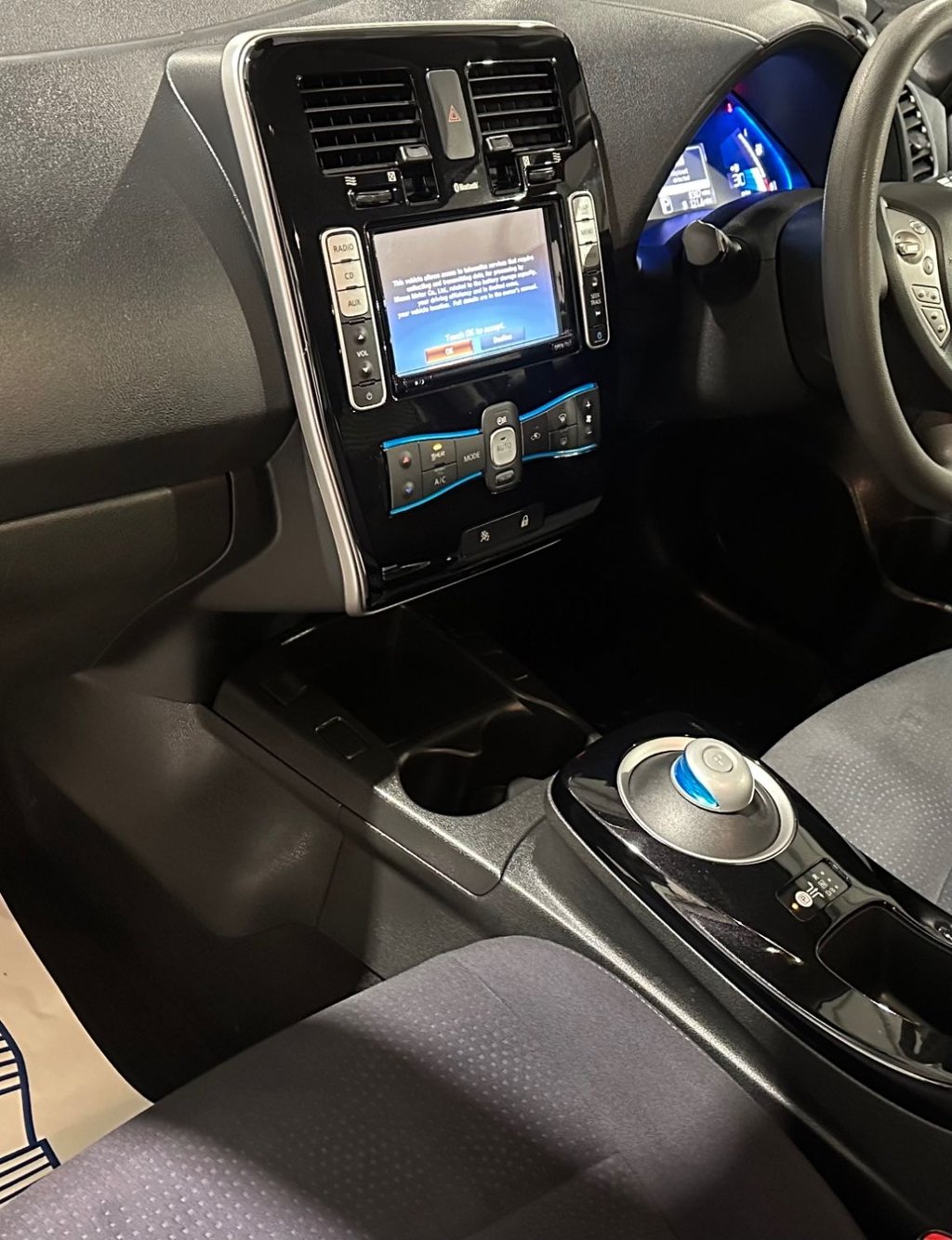 USED 2017 66 NISSAN LEAF 30kWh Acenta Hatchback 5dr Electric Auto (109 bhp) 