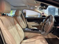 USED 2014 63 JAGUAR XJ 3.0d V6 Portfolio Saloon 4dr Diesel Auto Euro 5 (s/s) (275 ps) Digital Television Tuner