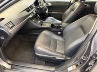 USED 2012 62 LEXUS CT 1.8 200h SE-L Hatchback 5dr Petrol Hybrid CVT Euro 5 (s/s) (136 ps) 13 Stamp Main Agent History