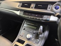 USED 2012 62 LEXUS CT 1.8 200h SE-L Hatchback 5dr Petrol Hybrid CVT Euro 5 (s/s) (136 ps) 13 Stamp Main Agent History