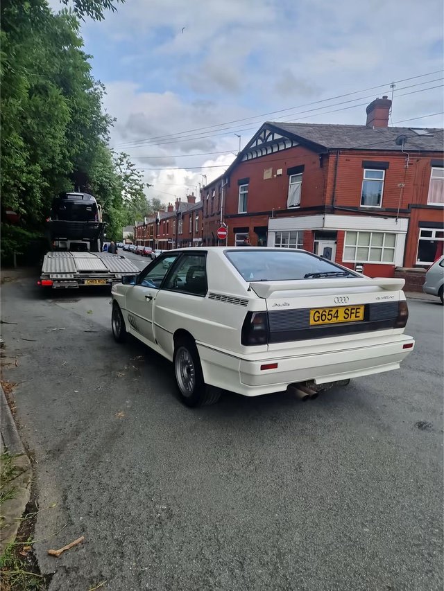 View our AUDI 80