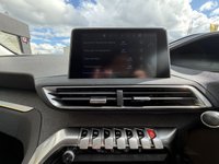 USED 2019 19 PEUGEOT 5008 1.5 BlueHDi Allure SUV 5dr Diesel EAT Euro 6 (s/s) (130 ps) Rear Camera, Apple CarPlay