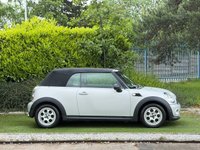 USED 2015 64 MINI CONVERTIBLE 1.6 One Convertible 2dr Petrol Manual Euro 6 (98 ps) A WELL CARED FOR EXAMPLE OF THE LOWER INSURANCE GROUP MINI ONE WITH FULL SERVICE HISTORY AND VERY HIGH SPECIFICATION AND A FULL SERVICE HISTORY