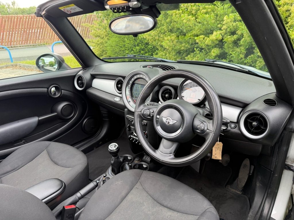 USED 2015 64 MINI CONVERTIBLE 1.6 One Convertible 2dr Petrol Manual Euro 6 (98 ps) A WELL CARED FOR EXAMPLE OF THE LOWER INSURANCE GROUP MINI ONE WITH FULL SERVICE HISTORY AND VERY HIGH SPECIFICATION AND A FULL SERVICE HISTORY