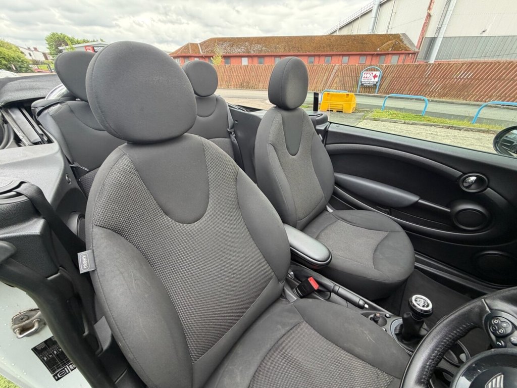 USED 2015 64 MINI CONVERTIBLE 1.6 One Convertible 2dr Petrol Manual Euro 6 (98 ps) A WELL CARED FOR EXAMPLE OF THE LOWER INSURANCE GROUP MINI ONE WITH FULL SERVICE HISTORY AND VERY HIGH SPECIFICATION AND A FULL SERVICE HISTORY