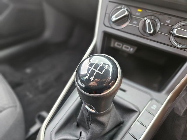 View our VOLKSWAGEN POLO