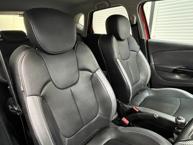 View our RENAULT CAPTUR