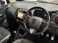 USED 2017 17 RENAULT CAPTUR 1.5 dCi ENERGY Signature Nav SUV 5dr Diesel Manual Euro 6 (s/s) (90 ps) 