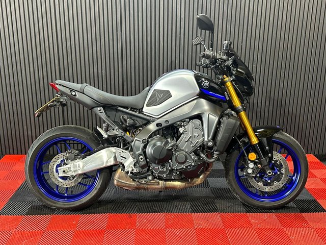 View our YAMAHA MT-09