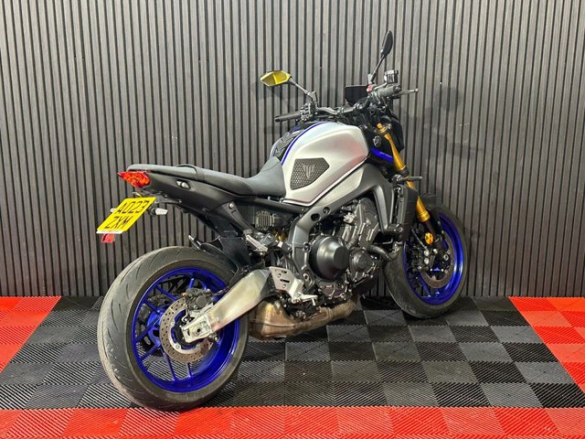 View our YAMAHA MT-09