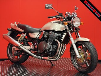 2000 SUZUKI GSX750