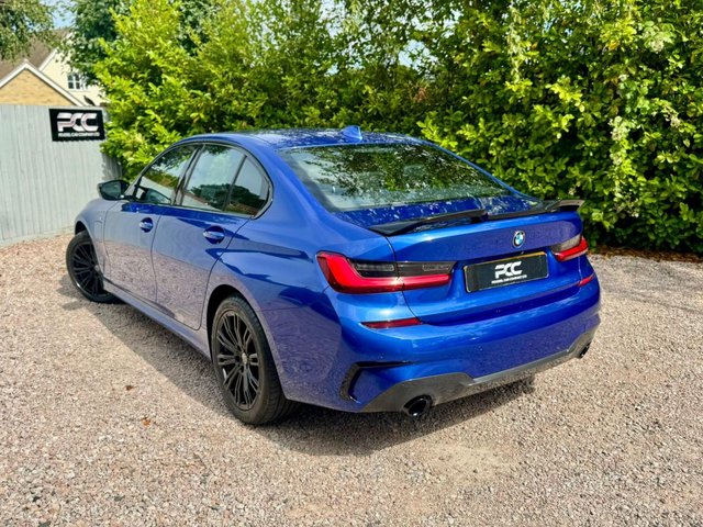 View our BMW 3 SERIES
