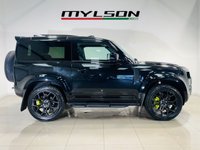 USED 2023 23 LAND ROVER DEFENDER 3.0 D250 MHEV X-Dynamic SE SUV 3dr Diesel Auto 4WD Euro 6 (s/s) (250 ps) Santorini Black | Black Interior | Glass Panoramic Roof | Black Pack | 22in Wheels | Ultra Low Mileage