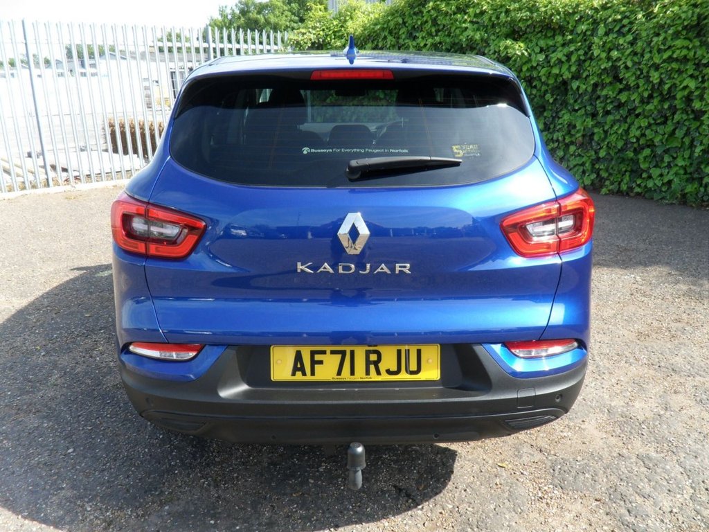 USED 2021 71 RENAULT KADJAR 1.3 TCe Iconic SUV 5dr Petrol Manual Euro 6 (s/s) (140 ps) Local Owner Full Renault History