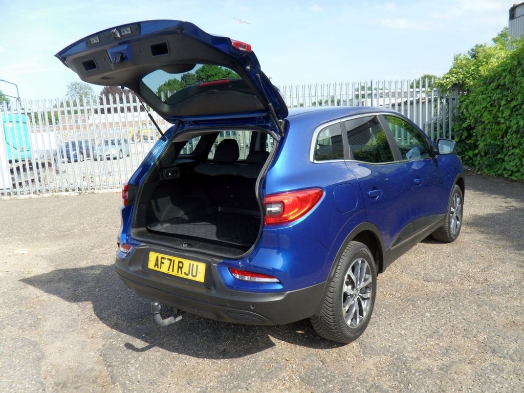 USED 2021 71 RENAULT KADJAR 1.3 TCe Iconic SUV 5dr Petrol Manual Euro 6 (s/s) (140 ps) Local Owner Full Renault History