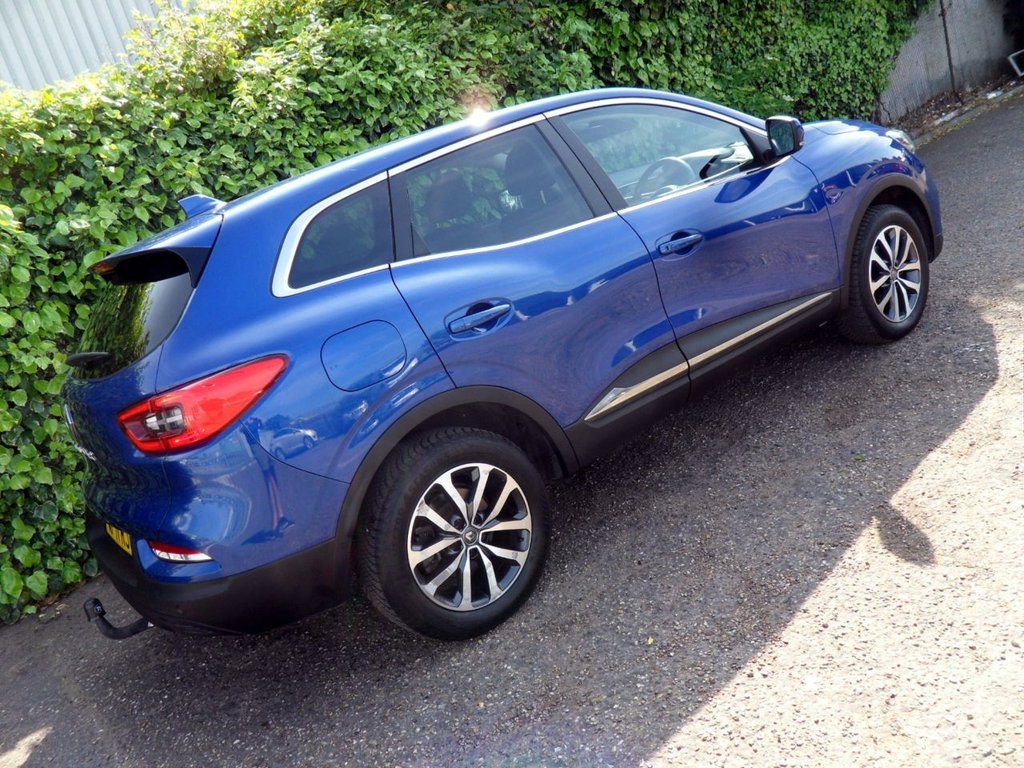 USED 2021 71 RENAULT KADJAR 1.3 TCe Iconic SUV 5dr Petrol Manual Euro 6 (s/s) (140 ps) Local Owner Full Renault History