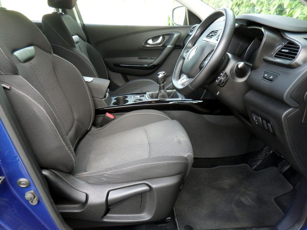 USED 2021 71 RENAULT KADJAR 1.3 TCe Iconic SUV 5dr Petrol Manual Euro 6 (s/s) (140 ps) Local Owner Full Renault History