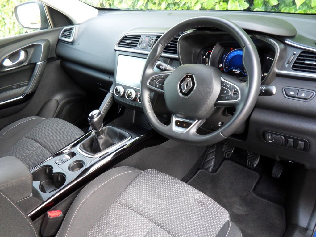 USED 2021 71 RENAULT KADJAR 1.3 TCe Iconic SUV 5dr Petrol Manual Euro 6 (s/s) (140 ps) Local Owner Full Renault History