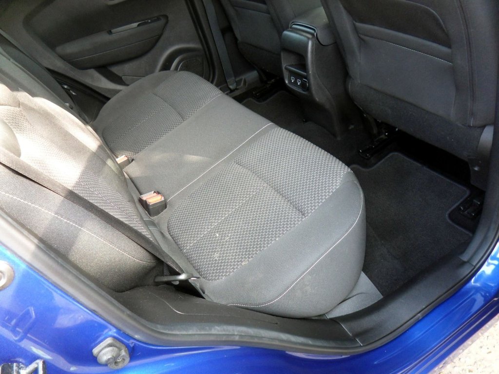 USED 2021 71 RENAULT KADJAR 1.3 TCe Iconic SUV 5dr Petrol Manual Euro 6 (s/s) (140 ps) Local Owner Full Renault History