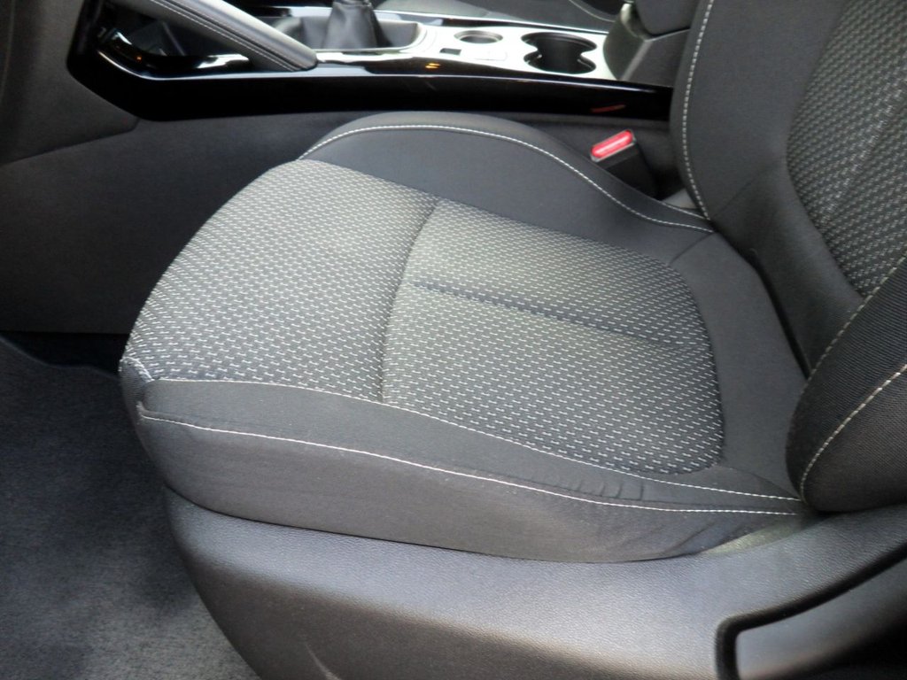 USED 2021 71 RENAULT KADJAR 1.3 TCe Iconic SUV 5dr Petrol Manual Euro 6 (s/s) (140 ps) Local Owner Full Renault History