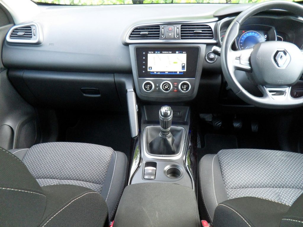 USED 2021 71 RENAULT KADJAR 1.3 TCe Iconic SUV 5dr Petrol Manual Euro 6 (s/s) (140 ps) Local Owner Full Renault History