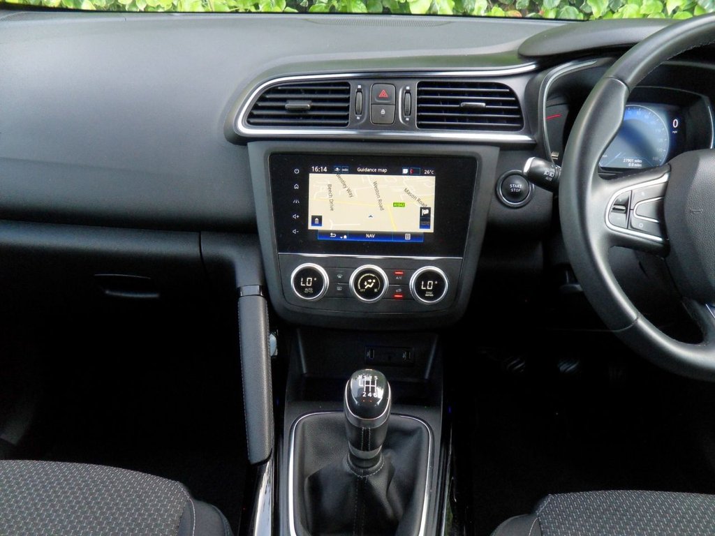 USED 2021 71 RENAULT KADJAR 1.3 TCe Iconic SUV 5dr Petrol Manual Euro 6 (s/s) (140 ps) Local Owner Full Renault History