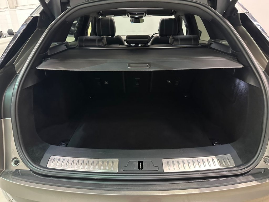 USED 2018 18 LAND ROVER RANGE ROVER VELAR 3.0 SD6 V6 R-Dynamic SE SUV 5dr Diesel Auto 4WD Euro 6 (s/s) (300 ps) SERVICE HISTORY