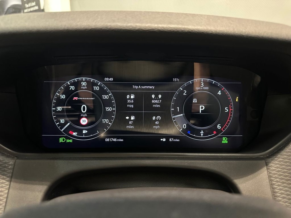 USED 2018 18 LAND ROVER RANGE ROVER VELAR 3.0 SD6 V6 R-Dynamic SE SUV 5dr Diesel Auto 4WD Euro 6 (s/s) (300 ps) SERVICE HISTORY