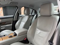 USED 2012 JAGUAR XF 2.2d Premium Luxury Saloon 4dr Diesel Auto Euro 5 (s/s) (200 ps) 