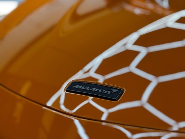 View our MCLAREN ARTURA