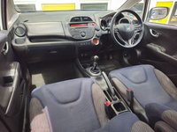 USED 2015 15 HONDA JAZZ 1.4 i-VTEC ES Plus Hatchback 5dr Petrol Manual Euro 5 (99 ps) Comprehensive Service History  |  Only 2 Owners From Brand New  |  Set of 2 Keys