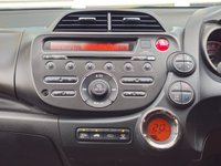 USED 2015 15 HONDA JAZZ 1.4 i-VTEC ES Plus Hatchback 5dr Petrol Manual Euro 5 (99 ps) Comprehensive Service History  |  Only 2 Owners From Brand New  |  Set of 2 Keys