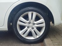 USED 2015 15 HONDA JAZZ 1.4 i-VTEC ES Plus Hatchback 5dr Petrol Manual Euro 5 (99 ps) Comprehensive Service History  |  Only 2 Owners From Brand New  |  Set of 2 Keys