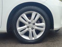 USED 2015 15 HONDA JAZZ 1.4 i-VTEC ES Plus Hatchback 5dr Petrol Manual Euro 5 (99 ps) Comprehensive Service History  |  Only 2 Owners From Brand New  |  Set of 2 Keys