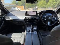 USED 2019 69 BMW 5 SERIES 2.0 520d M Sport Saloon 4dr Diesel Auto xDrive Euro 6 (s/s) (190 ps) FBMWSH 2 KEYS HARMON KARDON