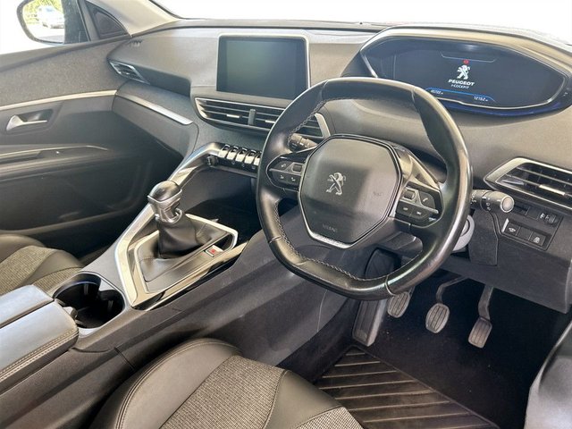 View our PEUGEOT 5008