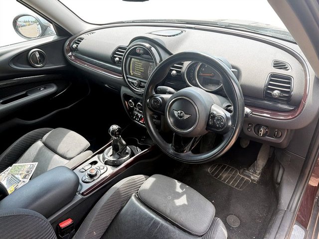 View our MINI CLUBMAN