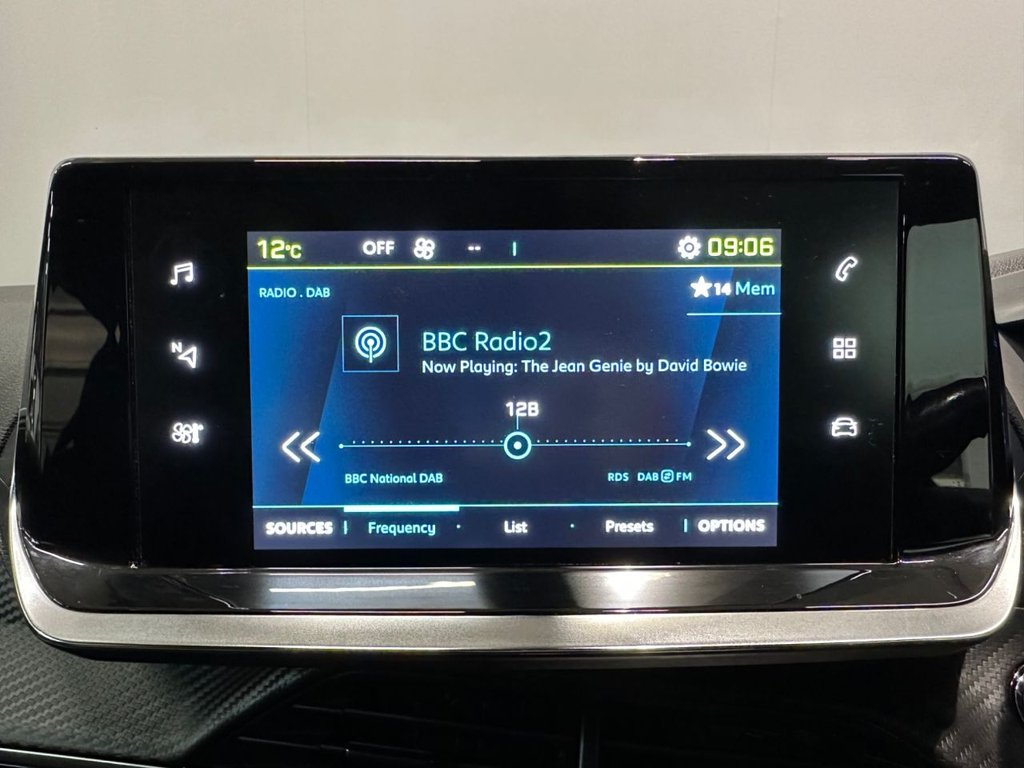 USED 2020 70 PEUGEOT E-208 50kWh GT Line Hatchback 5dr Electric Auto (136 ps) 