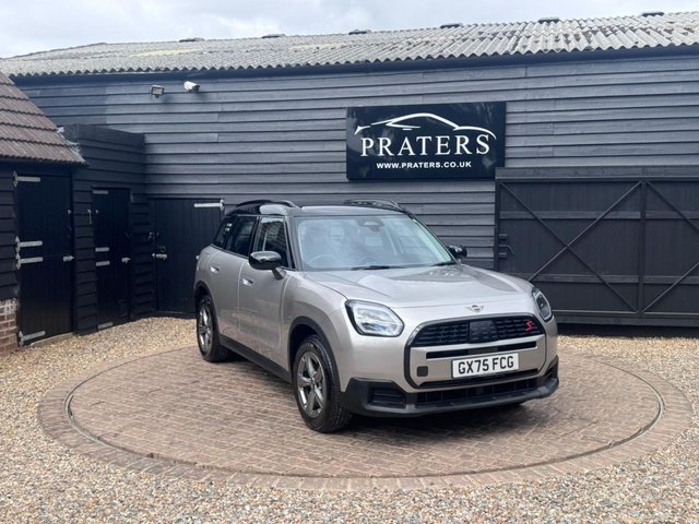 View our MINI COUNTRYMAN