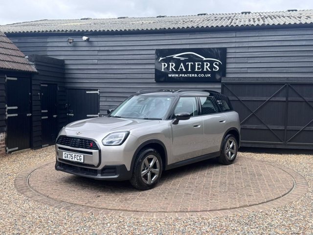 View our MINI COUNTRYMAN