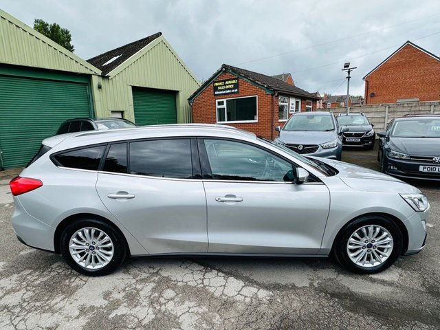 View our FORD FOCUS