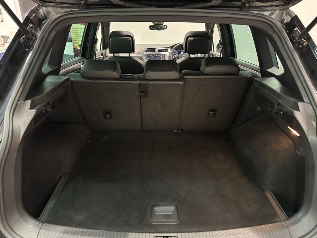 USED 2017 67 VOLKSWAGEN TIGUAN 2.0 TDI R-Line SUV 5dr Diesel Manual 4Motion Euro 6 (s/s) (150 ps) DIGITAL DASH-HEATED SEAT-DAB-CRUISE