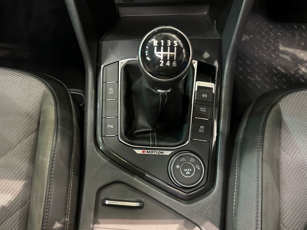 USED 2017 67 VOLKSWAGEN TIGUAN 2.0 TDI R-Line SUV 5dr Diesel Manual 4Motion Euro 6 (s/s) (150 ps) DIGITAL DASH-HEATED SEAT-DAB-CRUISE