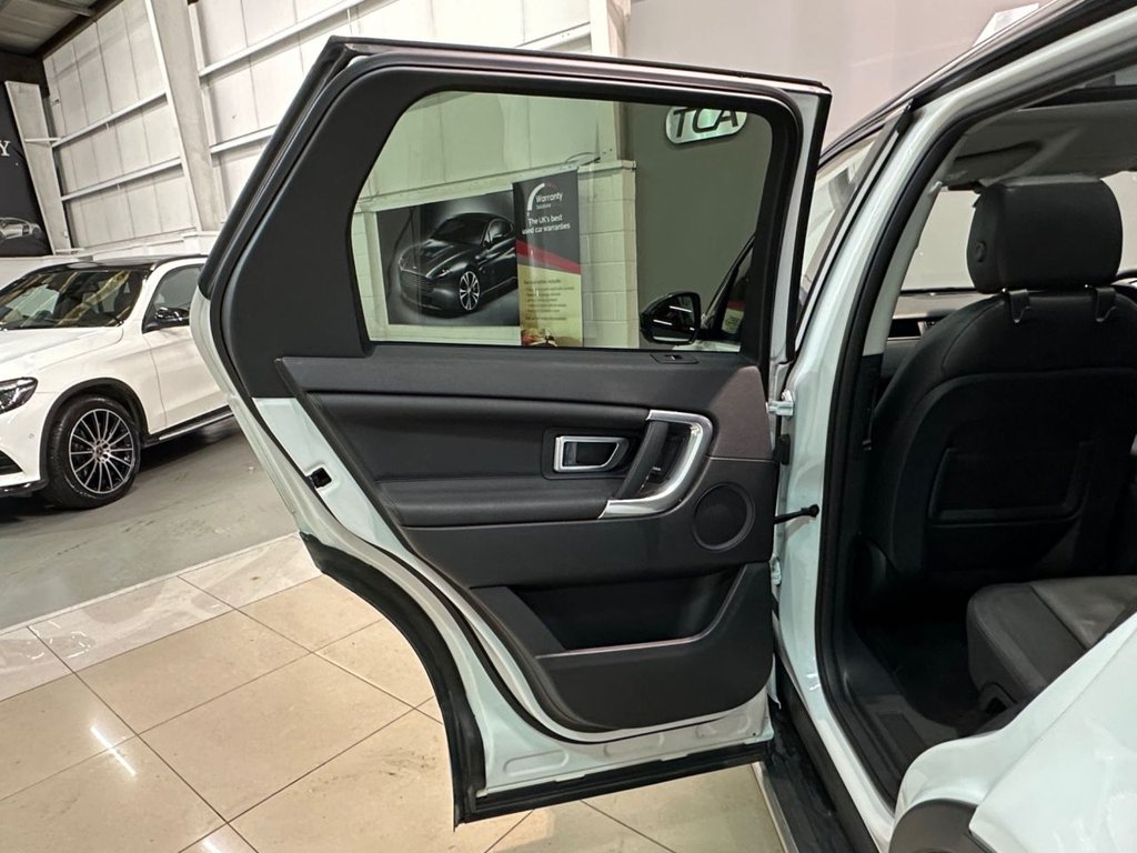 USED 2017 67 LAND ROVER DISCOVERY SPORT 2.0 TD4 HSE Black SUV 5dr Diesel Auto 4WD Euro 6 (s/s) (180 ps) NEW CHAIN FITTED @ 78k MILES